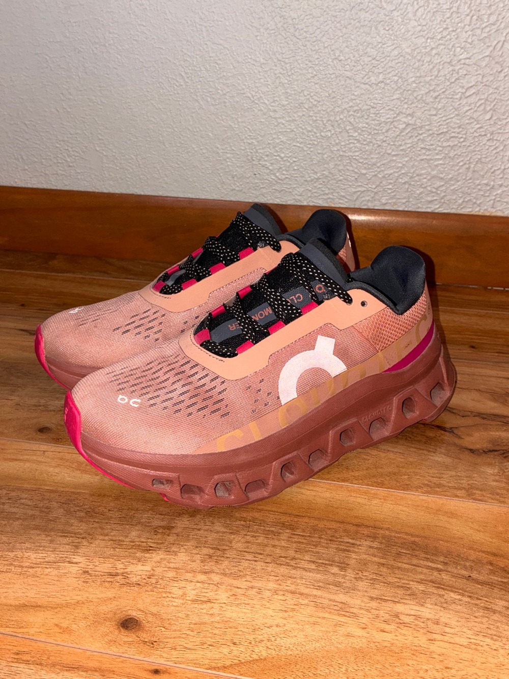 On Cloud Women’s Cloudmonster Athletic Sneakers Shoes, pink rose/cork - size 5